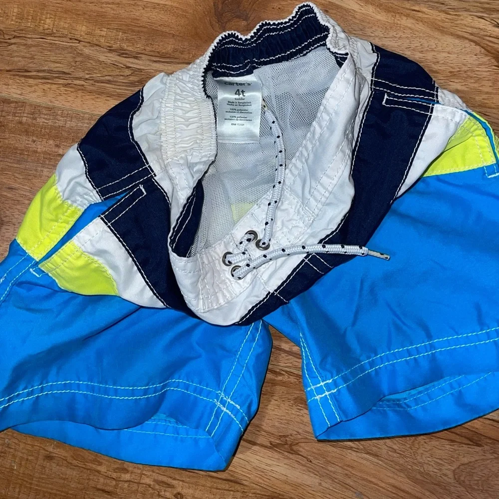 Kids swim shorts bundle of 2 sz 4T‎ & 5/6